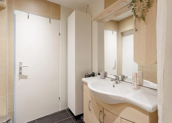 Apartment Wohnen Im 15 Ruhig Und Zentral *